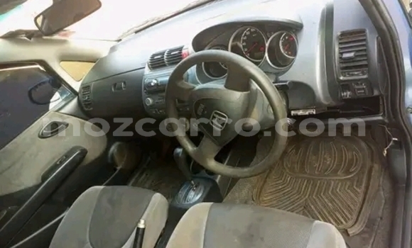 Nunua Ilio tumika Honda Fit Bluu Gari ndani ya Maputo nchini Maputo Nunua Ilio tumika Honda Fit Bluu Gari ndani ya Maputo nchini Maputo