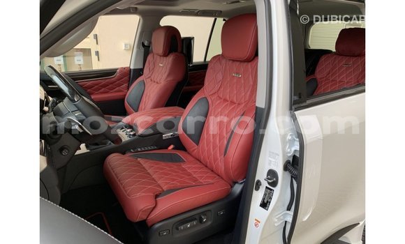Nunua Imported Lexus LX Nyeupe Gari ndani ya Import - Dubai nchini Cabo Delgado Nunua Imported Lexus LX Nyeupe Gari ndani ya Import - Dubai nchini Cabo Delgado