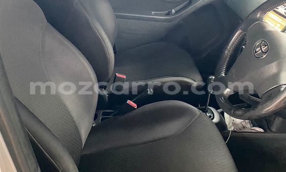 Nunua Ilio tumika Toyota Vitz Fedha Gari ndani ya Maputo nchini Maputo Nunua Ilio tumika Toyota Vitz Fedha Gari ndani ya Maputo nchini Maputo