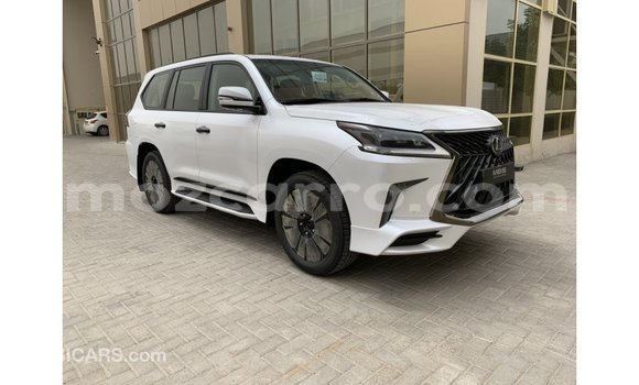 Nunua Imported Lexus LX Nyeupe Gari ndani ya Import - Dubai nchini Cabo Delgado Nunua Imported Lexus LX Nyeupe Gari ndani ya Import - Dubai nchini Cabo Delgado