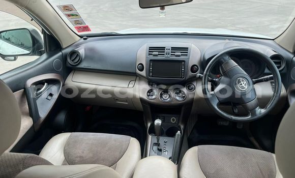 Buy Used Toyota Vanguard White Car in Maputo in Maputo Buy Used Toyota Vanguard White Car in Maputo in Maputo