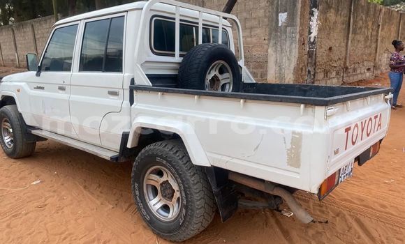 Buy Used Toyota Land Cruiser White Car in Maputo in Maputo Buy Used Toyota Land Cruiser White Car in Maputo in Maputo