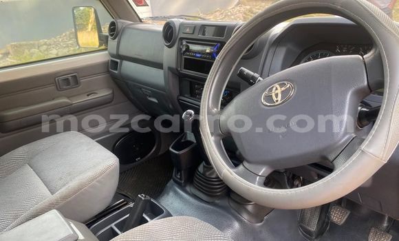 Buy Used Toyota Land Cruiser White Car in Maputo in Maputo Buy Used Toyota Land Cruiser White Car in Maputo in Maputo