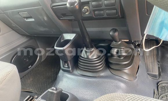 Buy Used Toyota Land Cruiser White Car in Maputo in Maputo Buy Used Toyota Land Cruiser White Car in Maputo in Maputo