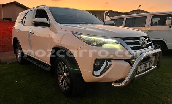 Buy Used Toyota Fortuner White Car in Maputo in Maputo Buy Used Toyota Fortuner White Car in Maputo in Maputo