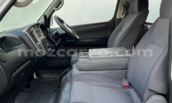 Buy Used Nissan Caravan White Car in Maputo in Maputo Buy Used Nissan Caravan White Car in Maputo in Maputo