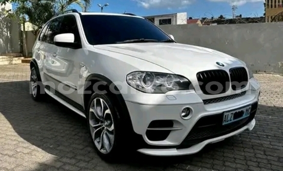 Nunua Ilio tumika BMW X5 Nyeupe Gari ndani ya Maputo nchini Maputo Nunua Ilio tumika BMW X5 Nyeupe Gari ndani ya Maputo nchini Maputo