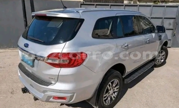 Nunua Ilio tumika Ford Everest Nyingine Gari ndani ya Maputo nchini Maputo Nunua Ilio tumika Ford Everest Nyingine Gari ndani ya Maputo nchini Maputo