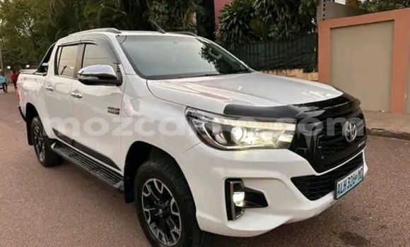 Nunua Ilio tumika Toyota Hilux Nyeupe Gari ndani ya Maputo nchini Maputo Nunua Ilio tumika Toyota Hilux Nyeupe Gari ndani ya Maputo nchini Maputo
