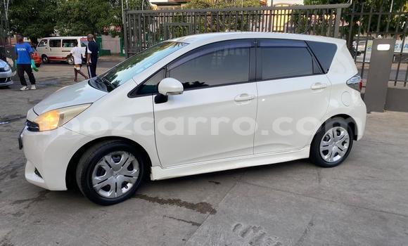 Comprar Usado Toyota Ractis Branco Carro em Maputo em Maputo