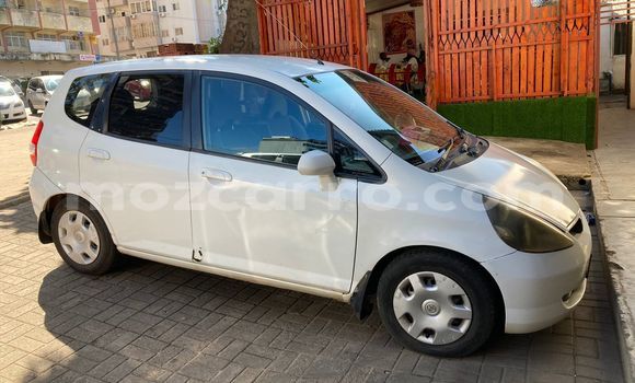 Comprar Usado Honda Fit Branco Carro em Maputo em Maputo