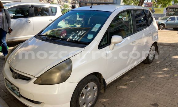 Comprar Usado Honda Fit Branco Carro em Maputo em Maputo Comprar Usado Honda Fit Branco Carro em Maputo em Maputo