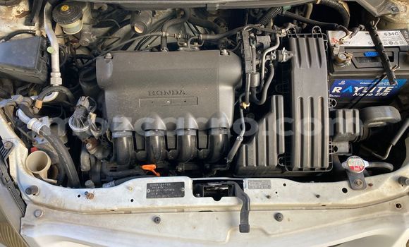 Comprar Usado Honda Fit Branco Carro em Maputo em Maputo Comprar Usado Honda Fit Branco Carro em Maputo em Maputo