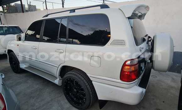 Comprar Usado Toyota Land Cruiser Prado Branco Carro em Maputo em Maputo Comprar Usado Toyota Land Cruiser Prado Branco Carro em Maputo em Maputo