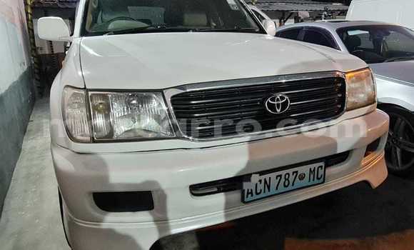 Comprar Usado Toyota Land Cruiser Prado Branco Carro em Maputo em Maputo Comprar Usado Toyota Land Cruiser Prado Branco Carro em Maputo em Maputo