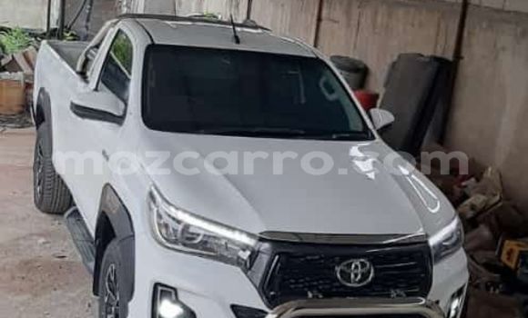 Nunua Ilio tumika Toyota Hiluxe Revo Nyeupe Gari ndani ya Maputo nchini Maputo Nunua Ilio tumika Toyota Hiluxe Revo Nyeupe Gari ndani ya Maputo nchini Maputo