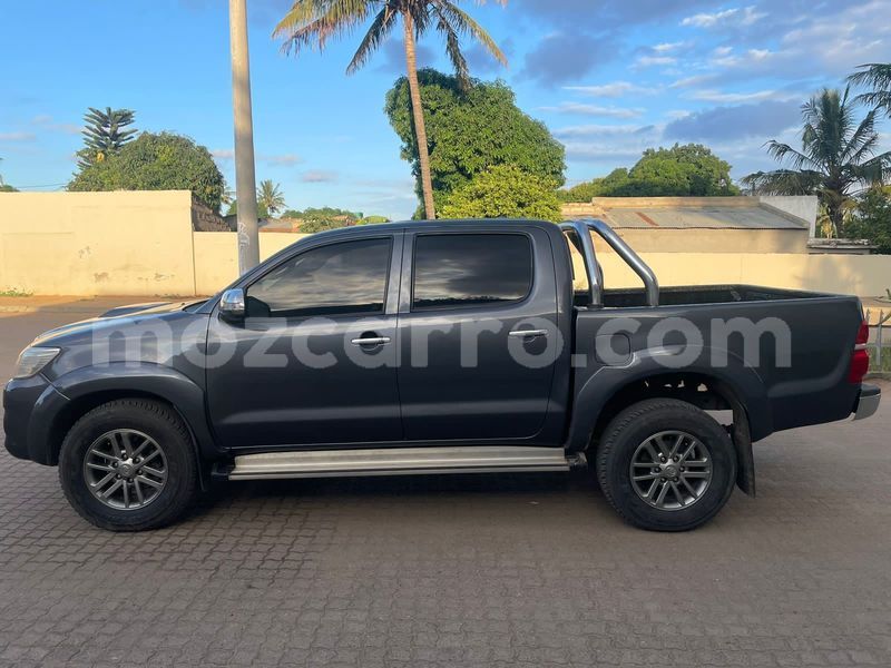 Big with watermark toyota hilux tete marara 14648