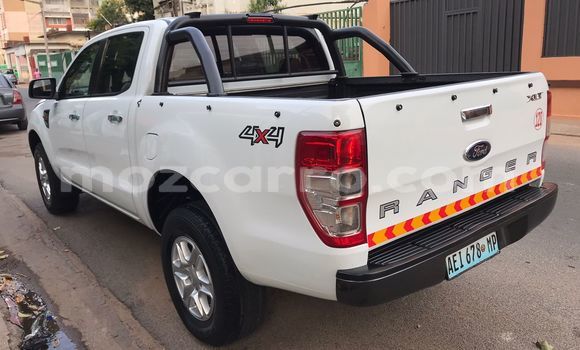 Nunua Ilio tumika Mazda BT-50 Nyeupe Gari ndani ya Maputo nchini Maputo Nunua Ilio tumika Mazda BT-50 Nyeupe Gari ndani ya Maputo nchini Maputo