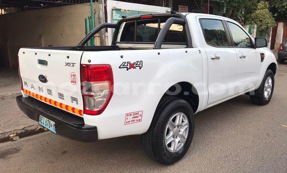 Nunua Ilio tumika Mazda BT-50 Nyeupe Gari ndani ya Maputo nchini Maputo Nunua Ilio tumika Mazda BT-50 Nyeupe Gari ndani ya Maputo nchini Maputo