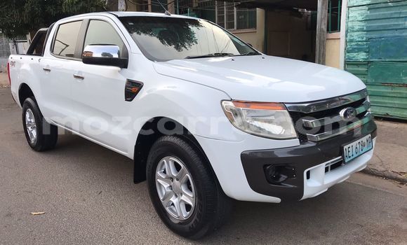 Nunua Ilio tumika Mazda BT-50 Nyeupe Gari ndani ya Maputo nchini Maputo Nunua Ilio tumika Mazda BT-50 Nyeupe Gari ndani ya Maputo nchini Maputo