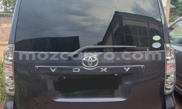 Buy Used Toyota Voxy Blue Car in Maputo in Maputo Buy Used Toyota Voxy Blue Car in Maputo in Maputo