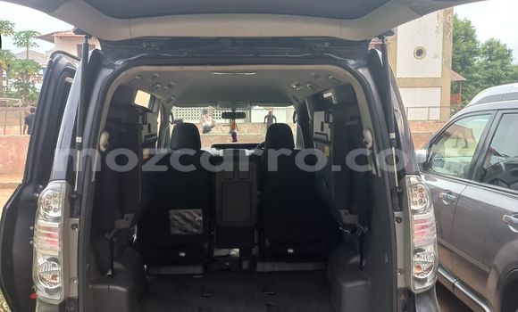 Buy Used Toyota Voxy Blue Car in Maputo in Maputo Buy Used Toyota Voxy Blue Car in Maputo in Maputo