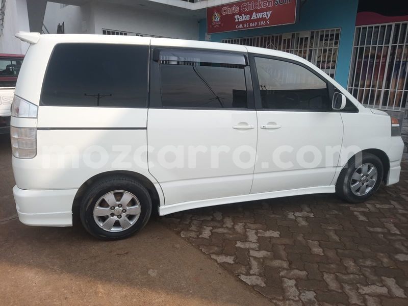 Big with watermark toyota voxy maputo maputo 14668