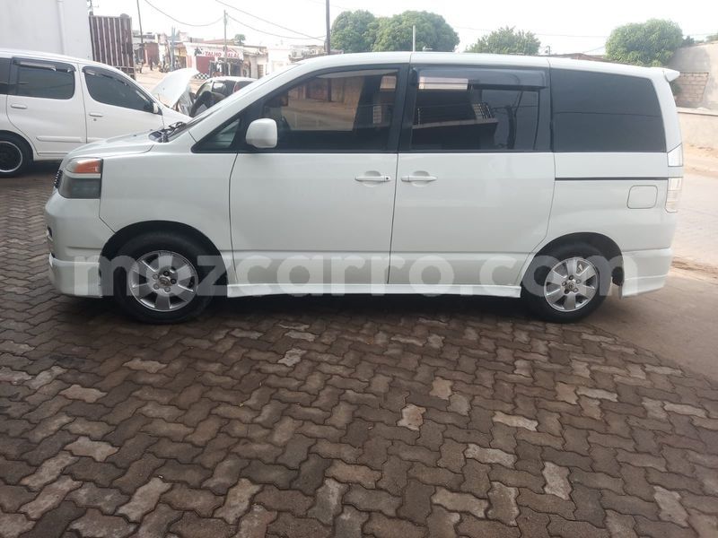 Big with watermark toyota voxy maputo maputo 14668