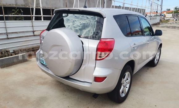 Tenga Tsaru Toyota RAV4 Zvimwe Mota in Maputo in Maputo Tenga Tsaru Toyota RAV4 Zvimwe Mota in Maputo in Maputo