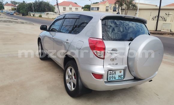 Tenga Tsaru Toyota RAV4 Zvimwe Mota in Maputo in Maputo Tenga Tsaru Toyota RAV4 Zvimwe Mota in Maputo in Maputo