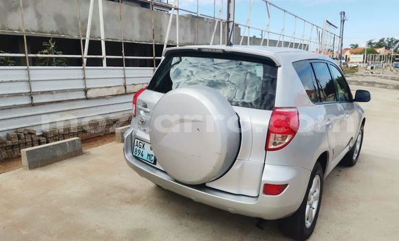 Tenga Tsaru Toyota RAV4 Zvimwe Mota in Maputo in Maputo Tenga Tsaru Toyota RAV4 Zvimwe Mota in Maputo in Maputo