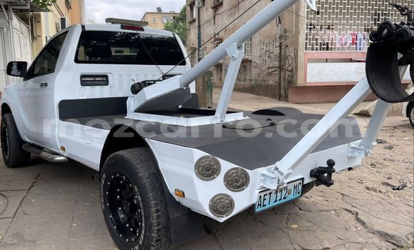 Buy Used Mazda BT-50 White Car in Maputo in Maputo Buy Used Mazda BT-50 White Car in Maputo in Maputo