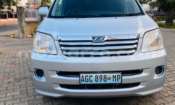Comprar Usado Toyota Noah Prata Carro em Maputo em Maputo Comprar Usado Toyota Noah Prata Carro em Maputo em Maputo