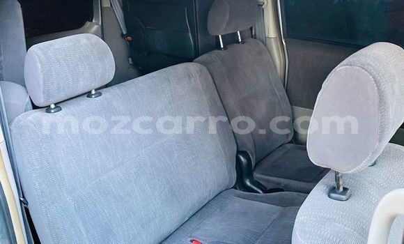 Comprar Usado Toyota Noah Prata Carro em Maputo em Maputo Comprar Usado Toyota Noah Prata Carro em Maputo em Maputo