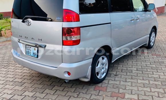 Comprar Usado Toyota Noah Prata Carro em Maputo em Maputo Comprar Usado Toyota Noah Prata Carro em Maputo em Maputo