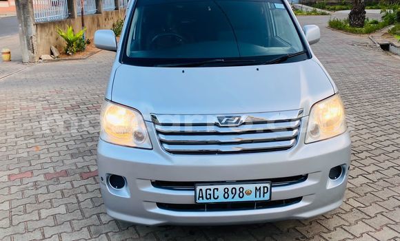Comprar Usado Toyota Noah Prata Carro em Maputo em Maputo Comprar Usado Toyota Noah Prata Carro em Maputo em Maputo