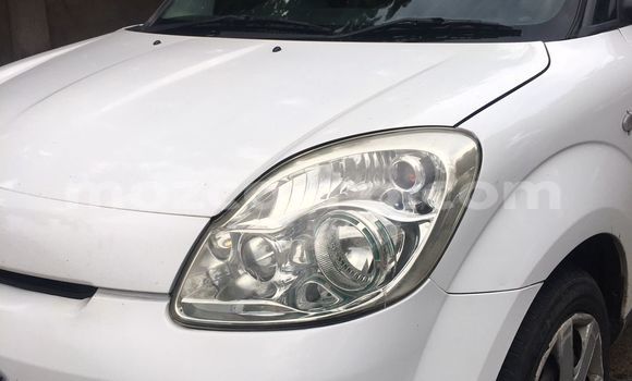 Nunua Ilio tumika Mazda Verisa Nyeupe Gari ndani ya Maputo nchini Maputo Nunua Ilio tumika Mazda Verisa Nyeupe Gari ndani ya Maputo nchini Maputo