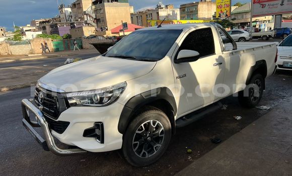 Comprar Usado Toyota Hiluxe Revo Branco Carro em Maputo em Maputo Comprar Usado Toyota Hiluxe Revo Branco Carro em Maputo em Maputo