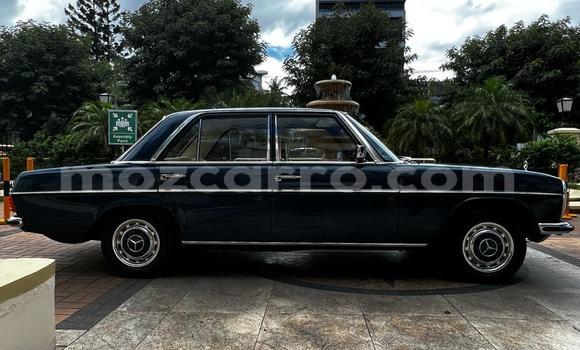 Buy Used Mercedes-Benz A200 Black Car in Maputo in Maputo Buy Used Mercedes-Benz A200 Black Car in Maputo in Maputo