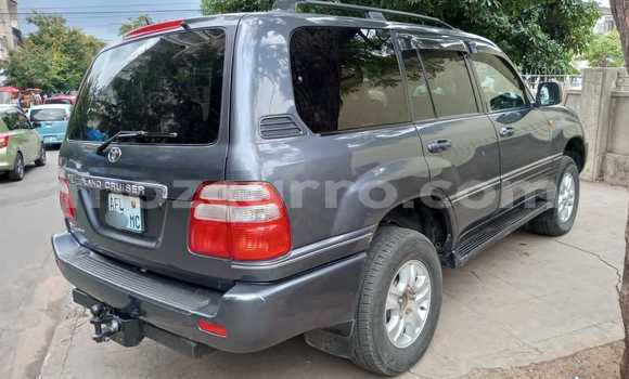 Buy Used Toyota Land Cruiser Prado Silver Car in Maputo in Maputo Buy Used Toyota Land Cruiser Prado Silver Car in Maputo in Maputo