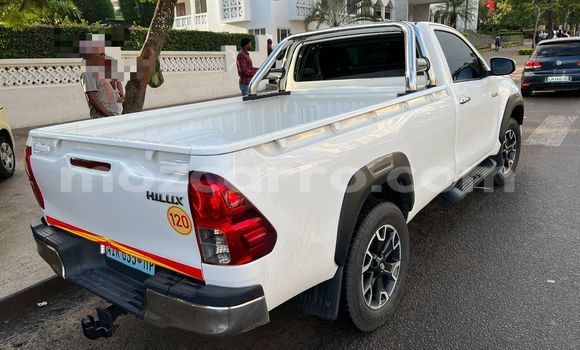 Nunua Ilio tumika Toyota Hiluxe Revo Nyeupe Gari ndani ya Maputo nchini Maputo Nunua Ilio tumika Toyota Hiluxe Revo Nyeupe Gari ndani ya Maputo nchini Maputo