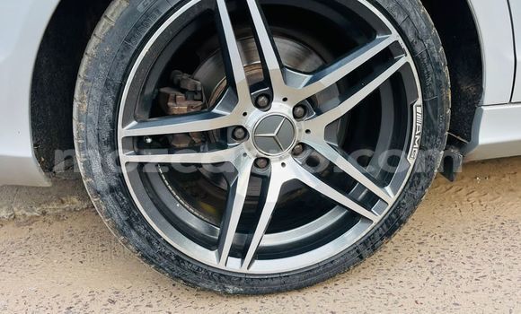 Buy Used Mercedes‒Benz C-Class Silver Car in Maputo in Maputo Buy Used Mercedes‒Benz C-Class Silver Car in Maputo in Maputo