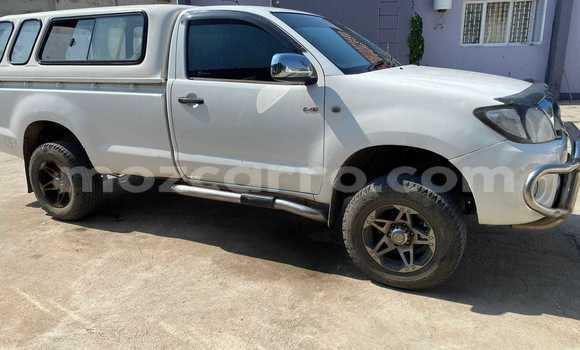 Comprar Usado Toyota Hilux Branco Carro em Maputo em Maputo Comprar Usado Toyota Hilux Branco Carro em Maputo em Maputo