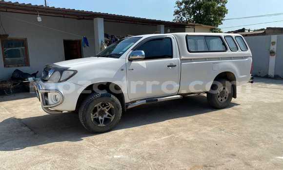 Comprar Usado Toyota Hilux Branco Carro em Maputo em Maputo Comprar Usado Toyota Hilux Branco Carro em Maputo em Maputo