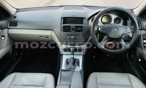 Tenga Tsaru Mercedes Viano Sirivha Mota in Maputo in Maputo Tenga Tsaru Mercedes Viano Sirivha Mota in Maputo in Maputo
