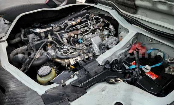 Buy Used Toyota RegiusAce White Car in Maputo in Maputo Buy Used Toyota RegiusAce White Car in Maputo in Maputo