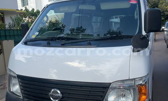 Comprar Usado Nissan Caravan Prata Carro em Maputo em Maputo