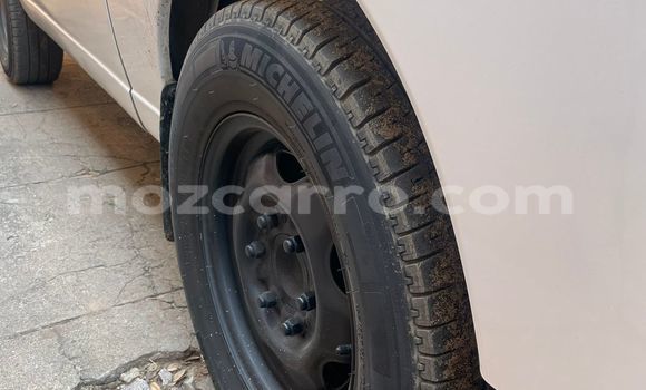 Comprar Usado Nissan Caravan Prata Carro em Maputo em Maputo Comprar Usado Nissan Caravan Prata Carro em Maputo em Maputo