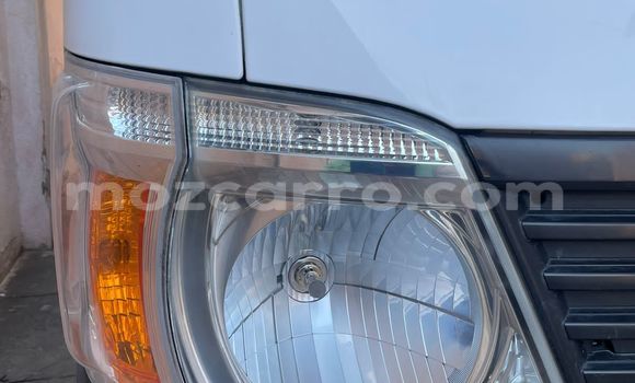 Comprar Usado Nissan Caravan Prata Carro em Maputo em Maputo Comprar Usado Nissan Caravan Prata Carro em Maputo em Maputo