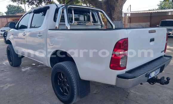 Tenga Tsaru Toyota Hilux Chena Mota in Maputo in Maputo Tenga Tsaru Toyota Hilux Chena Mota in Maputo in Maputo